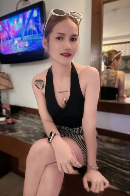 Escort Gallery Image