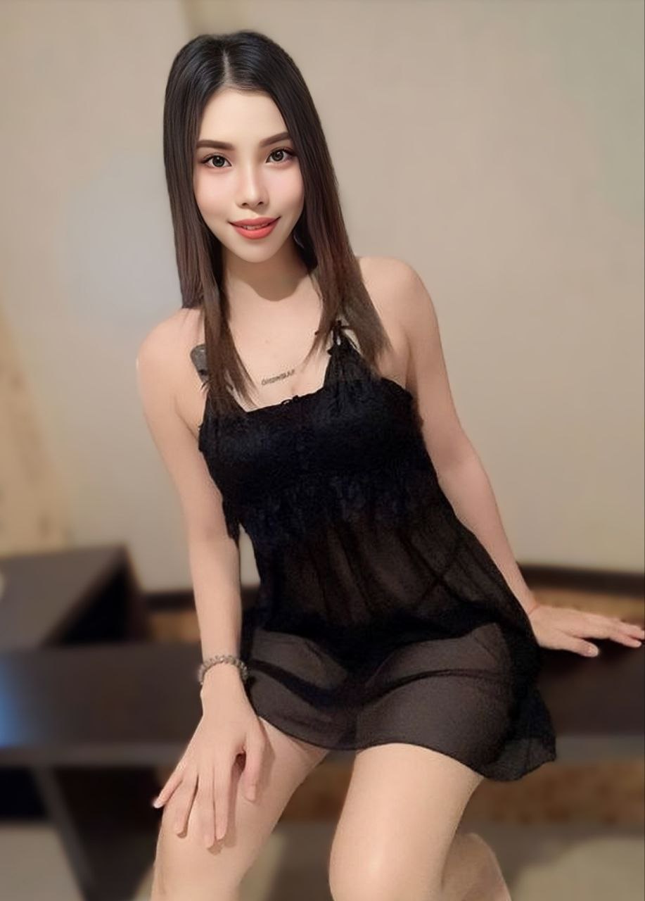 Escort Gallery Image